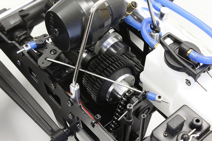 AUTOMODELO KYOSHO NITRO MAD FORCE KRUISER 1/8 MOTOR KE25 4X4 RADIO